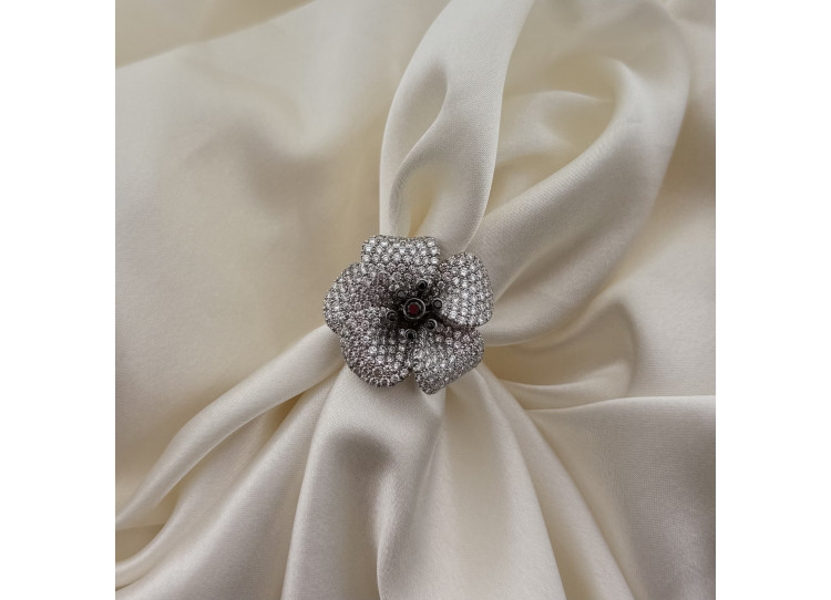 La Tiara de Sissi: El Resplandor Eterno de una Emperatriz